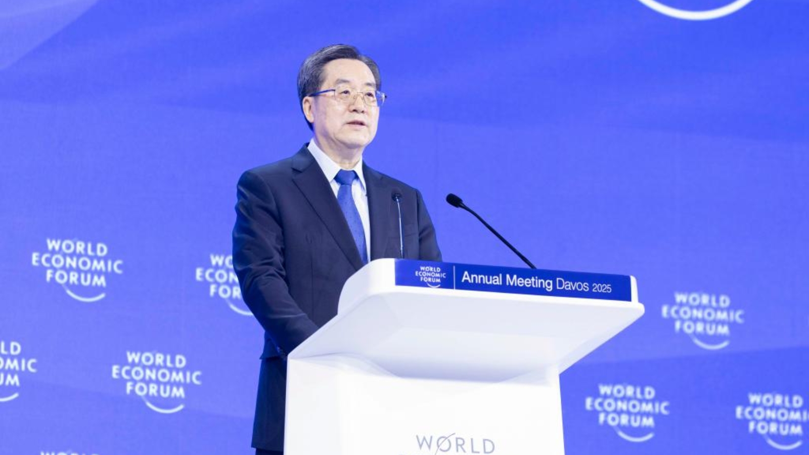 Global News in 2025: Shaping a World of Change and Uncertainty